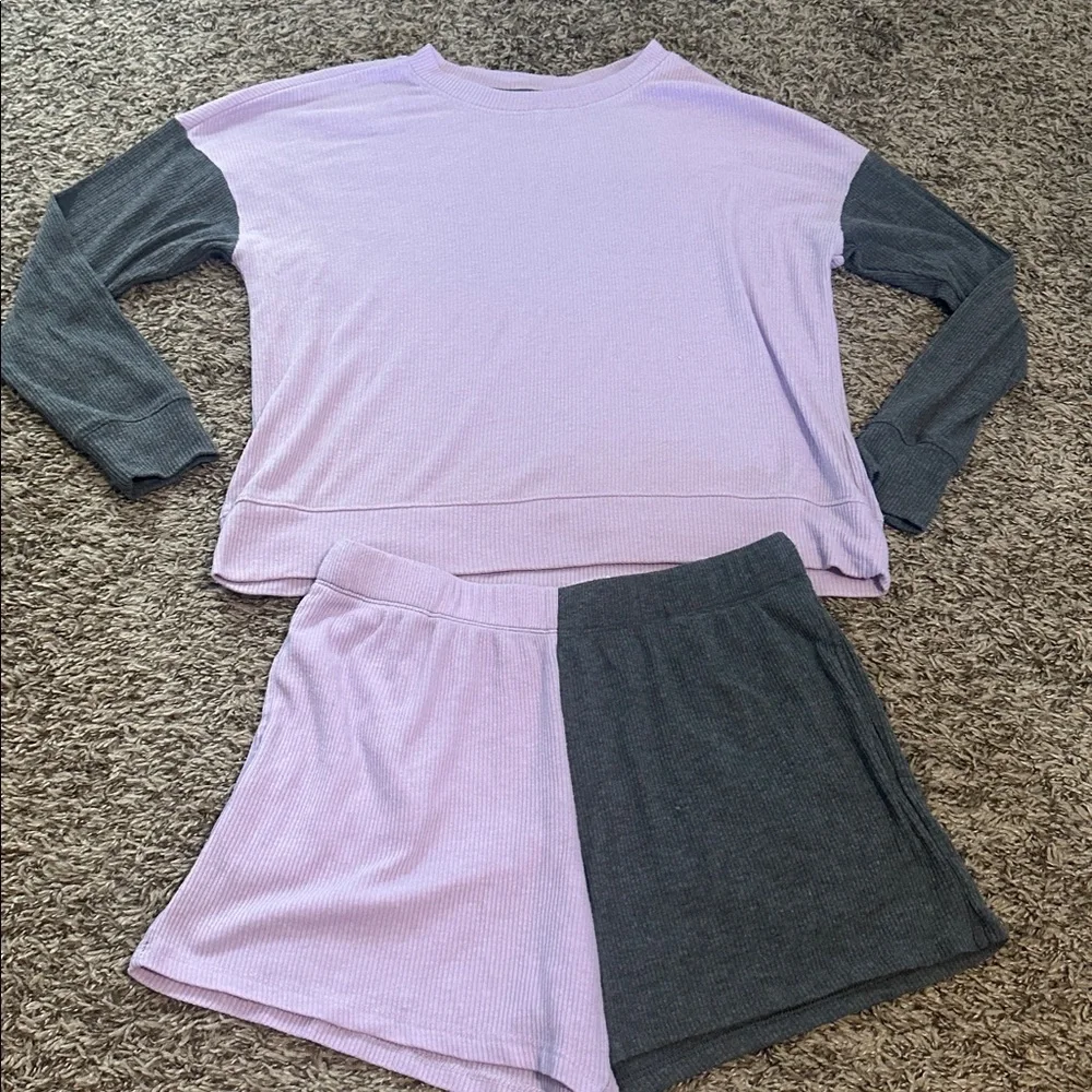 Lilac and Gray Colorblock Lounge Set x